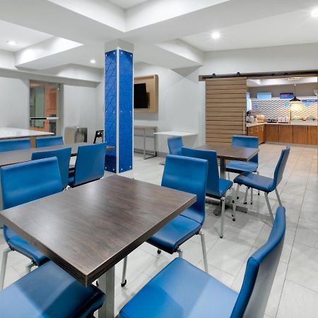 Holiday Inn Express & Suites - Dallas Park Central Northeast By Ihg Extérieur photo