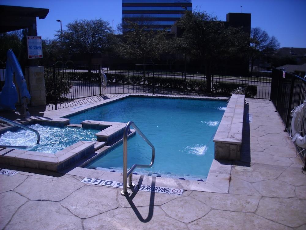 Holiday Inn Express & Suites - Dallas Park Central Northeast By Ihg Extérieur photo