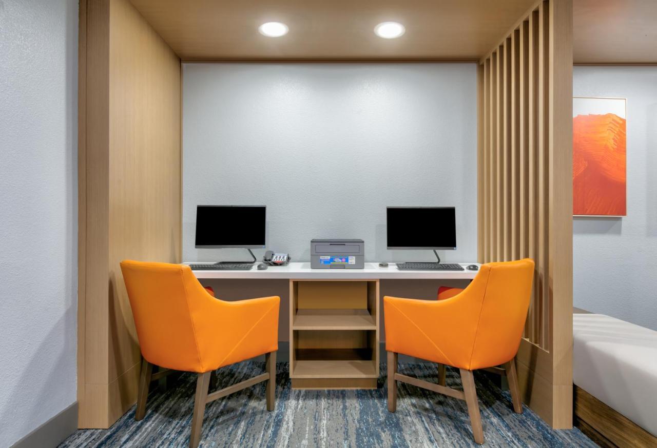 Holiday Inn Express & Suites - Dallas Park Central Northeast By Ihg Extérieur photo