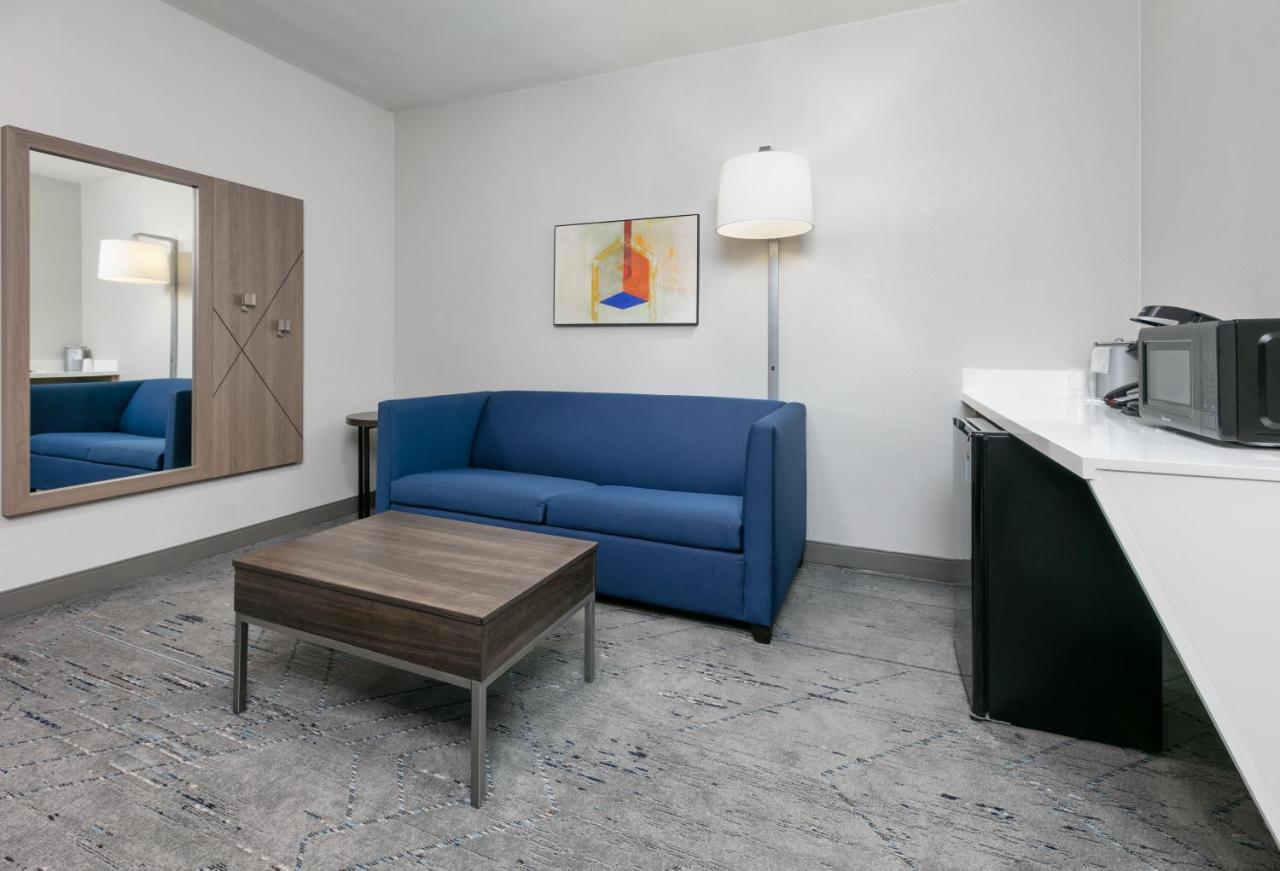 Holiday Inn Express & Suites - Dallas Park Central Northeast By Ihg Extérieur photo