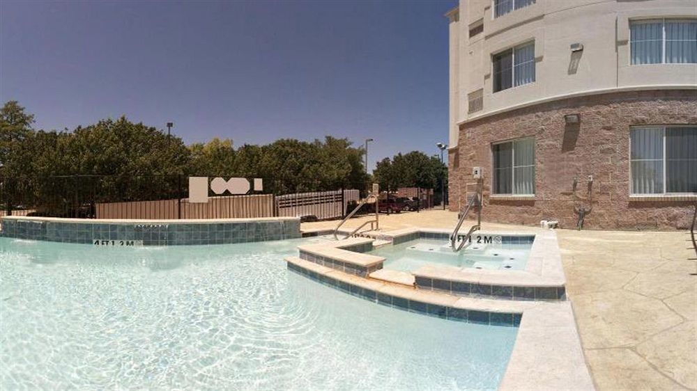 Holiday Inn Express & Suites - Dallas Park Central Northeast By Ihg Extérieur photo