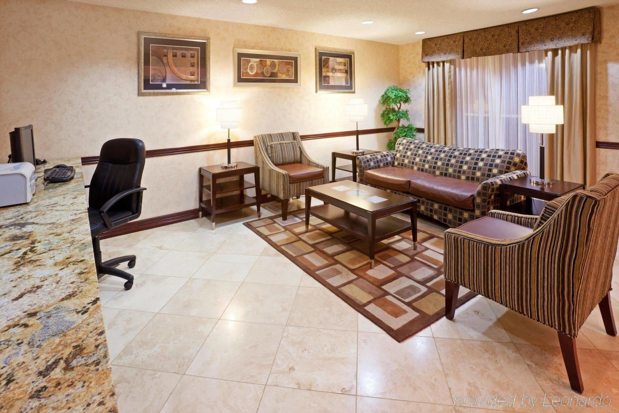 Holiday Inn Express & Suites - Dallas Park Central Northeast By Ihg Intérieur photo