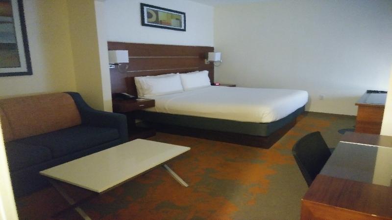 Holiday Inn Express & Suites - Dallas Park Central Northeast By Ihg Extérieur photo
